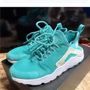 Nike Teal Sneakers